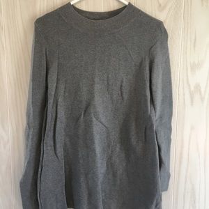 Gray long sleeve tunic